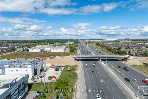 Photo 3 at 3 - 435 Cityview Boulevard, Vellore Village, Vaughan