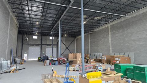 Photo 9 at 3 - 435 Cityview Boulevard, Vellore Village, Vaughan