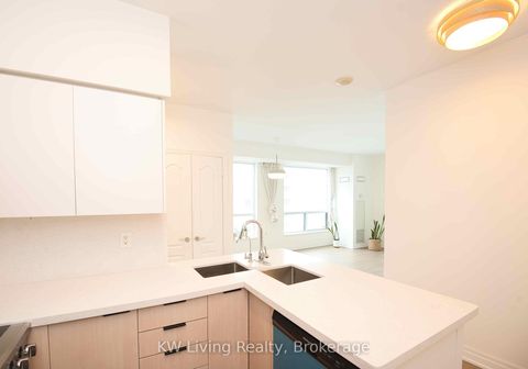 Photo 5 at 2101 - 21 Hillcrest Avenue, Willowdale East, Toronto