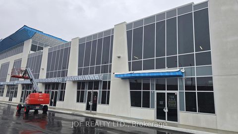 Photo 6 at 4 - 435 Cityview Boulevard, Vellore Village, Vaughan