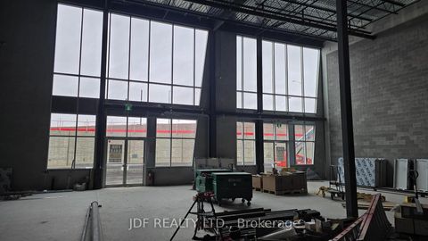 Photo 10 at 4 - 435 Cityview Boulevard, Vellore Village, Vaughan