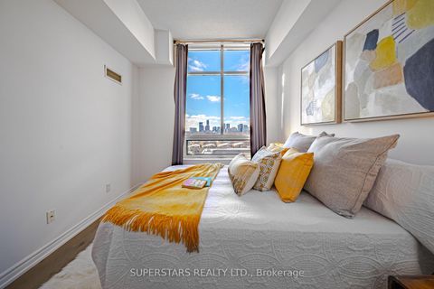 Photo 7 at 713 - 18 Kenaston Gardens, Bayview Village, Toronto