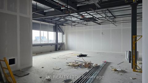 Photo 11 at 204 - 435 Cityview Boulevard, Vellore Village, Vaughan