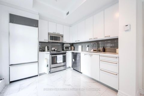 Photo 13 at 305 - 38 Avenue Road, Annex, Toronto