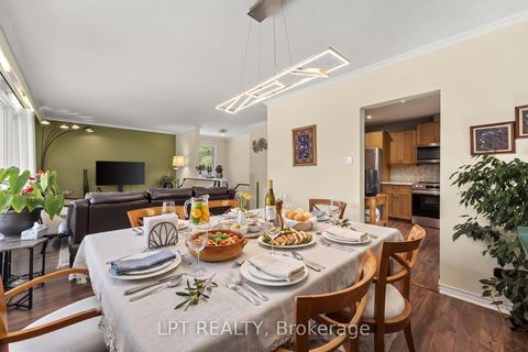 Photo 13 at 31 Patrick Drive, Aurora Highlands, Aurora