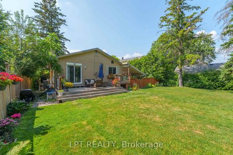 Photo 33 at 31 Patrick Drive, Aurora Highlands, Aurora