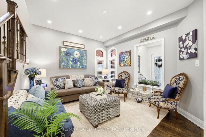 Photo 5 at 733 Novo Star Drive, Meadowvale Village, Mississauga