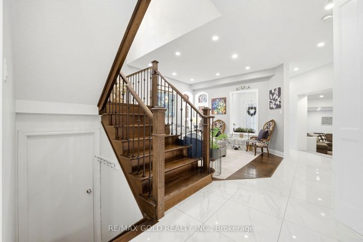 Photo 10 at 733 Novo Star Drive, Meadowvale Village, Mississauga