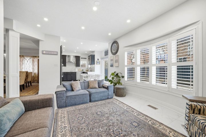 Photo 18 at 733 Novo Star Drive, Meadowvale Village, Mississauga