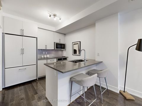 Photo 9 at 1076 Lansdowne Avenue, Junction, Toronto