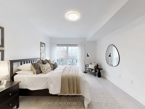Photo 14 at 1076 Lansdowne Avenue, Junction, Toronto