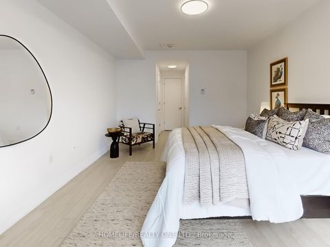 Photo 15 at 1076 Lansdowne Avenue, Junction, Toronto