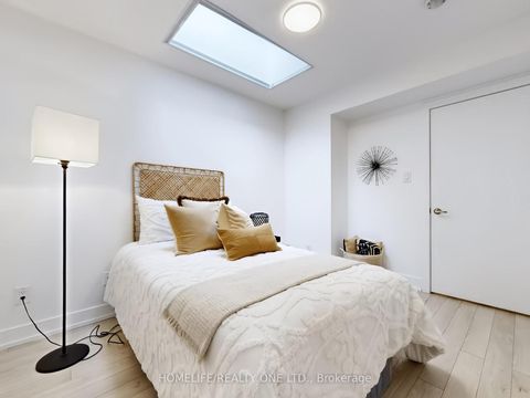 Photo 25 at 1076 Lansdowne Avenue, Junction, Toronto