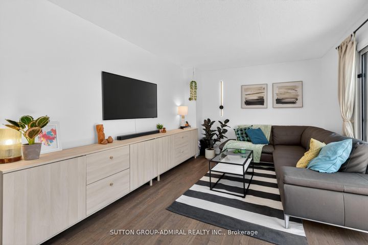 Photo 5 at 118 - 3175 Kirwin Avenue, Cooksville, Mississauga