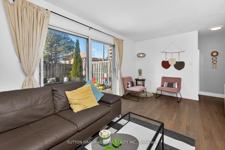 Photo 6 at 118 - 3175 Kirwin Avenue, Cooksville, Mississauga