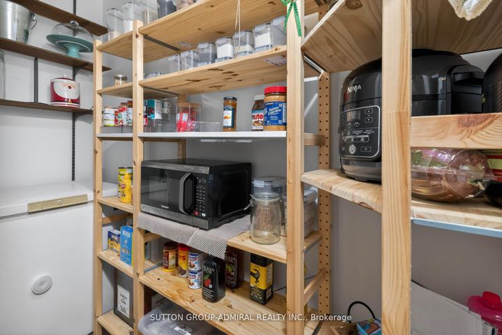 Photo 13 at 118 - 3175 Kirwin Avenue, Cooksville, Mississauga