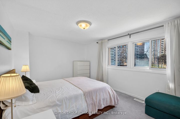 Photo 15 at 118 - 3175 Kirwin Avenue, Cooksville, Mississauga