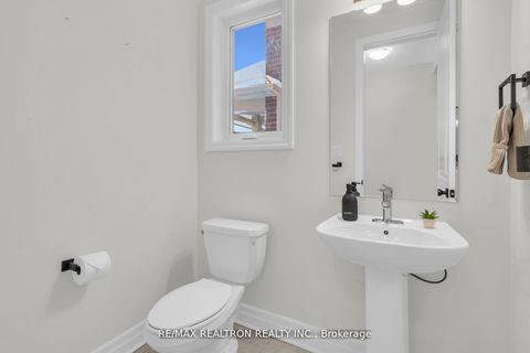 Photo 4 at 669 Newlove Street, Rural Innisfil, Innisfil