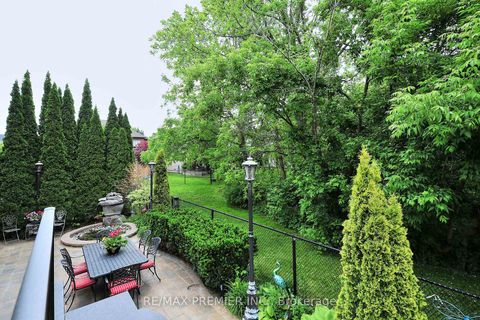 Photo 26 at 111 Arista Gate, Islington Woods, Vaughan