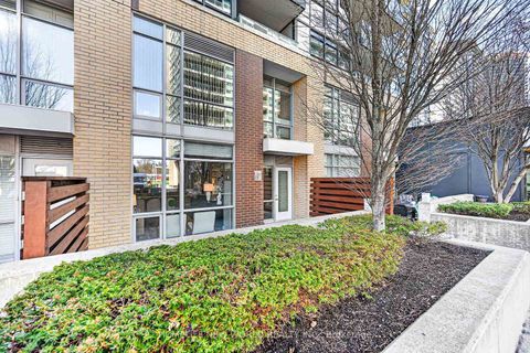 Photo 2 at Th2 - 19 Singer Court, Bayview Village, Toronto