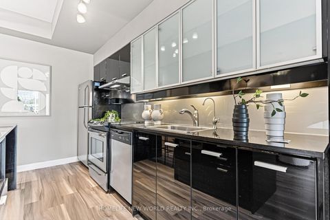 Photo 8 at Th2 - 19 Singer Court, Bayview Village, Toronto