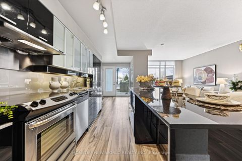 Photo 10 at Th2 - 19 Singer Court, Bayview Village, Toronto