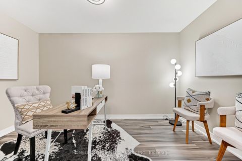 Photo 12 at Th2 - 19 Singer Court, Bayview Village, Toronto