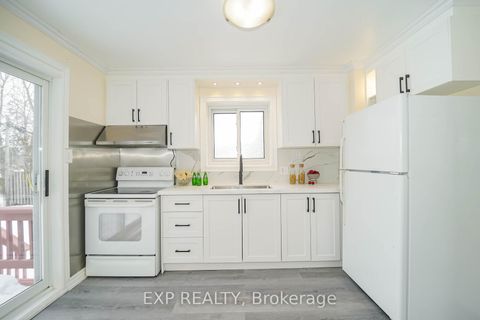 Photo 7 at 22 Jones Court, Aurora Highlands, Aurora