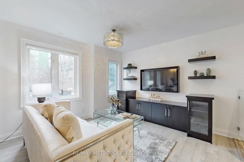 Photo 6 at 404 - 12 Sudbury Street, Niagara, Toronto