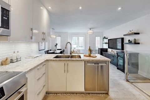 Photo 16 at 404 - 12 Sudbury Street, Niagara, Toronto