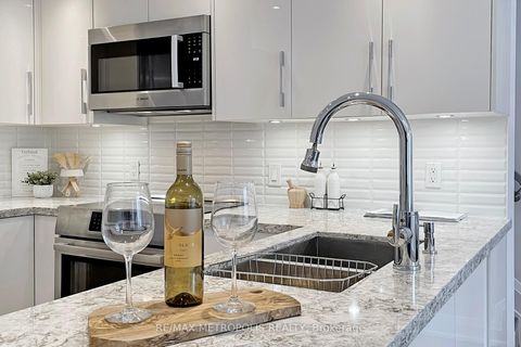 Photo 17 at 404 - 12 Sudbury Street, Niagara, Toronto