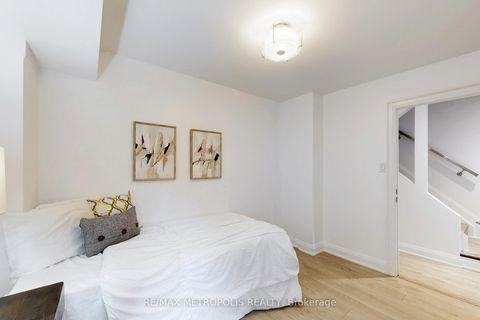 Photo 21 at 404 - 12 Sudbury Street, Niagara, Toronto