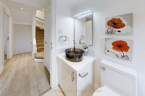 Photo 25 at 404 - 12 Sudbury Street, Niagara, Toronto