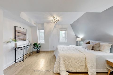 Photo 30 at 404 - 12 Sudbury Street, Niagara, Toronto