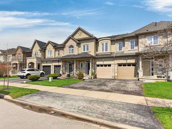 Photo 1 at 88 Highgate Drive, Stoney Creek Mountain, Hamilton