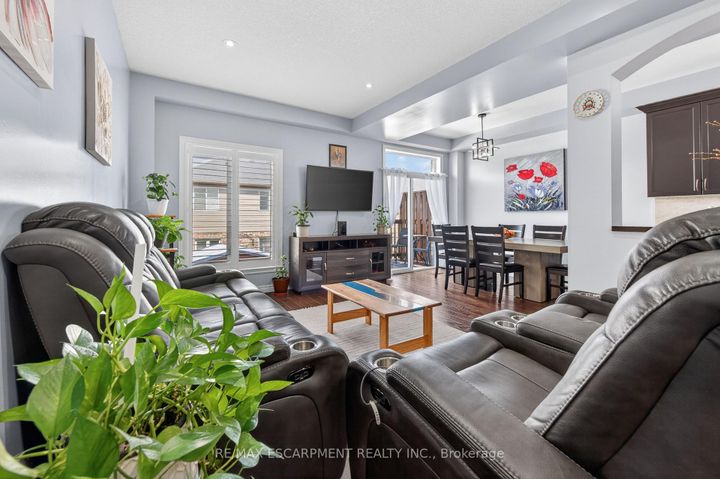 Photo 10 at 88 Highgate Drive, Stoney Creek Mountain, Hamilton