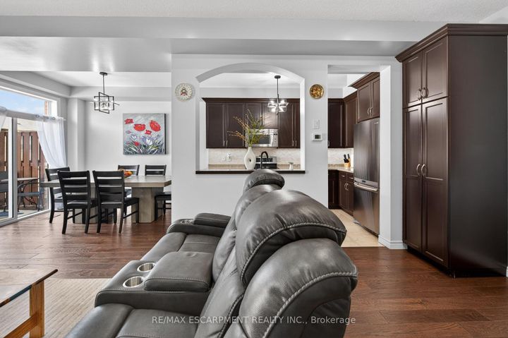 Photo 11 at 88 Highgate Drive, Stoney Creek Mountain, Hamilton