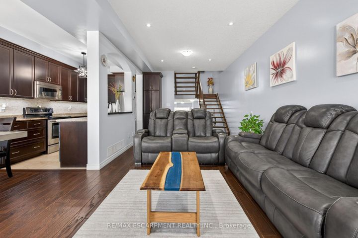 Photo 13 at 88 Highgate Drive, Stoney Creek Mountain, Hamilton