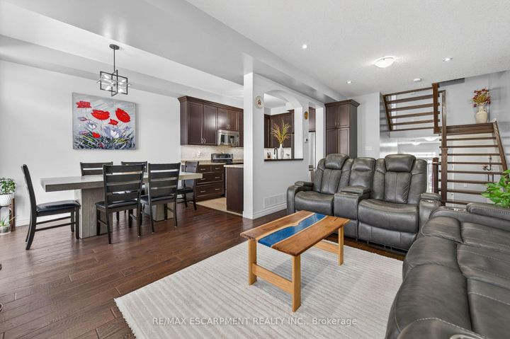 Photo 14 at 88 Highgate Drive, Stoney Creek Mountain, Hamilton