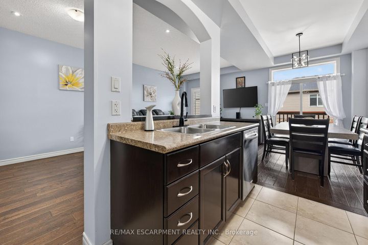 Photo 22 at 88 Highgate Drive, Stoney Creek Mountain, Hamilton