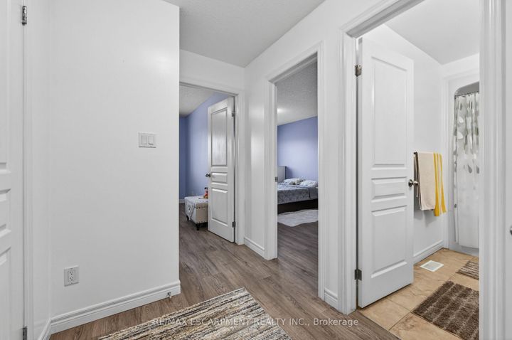 Photo 34 at 88 Highgate Drive, Stoney Creek Mountain, Hamilton