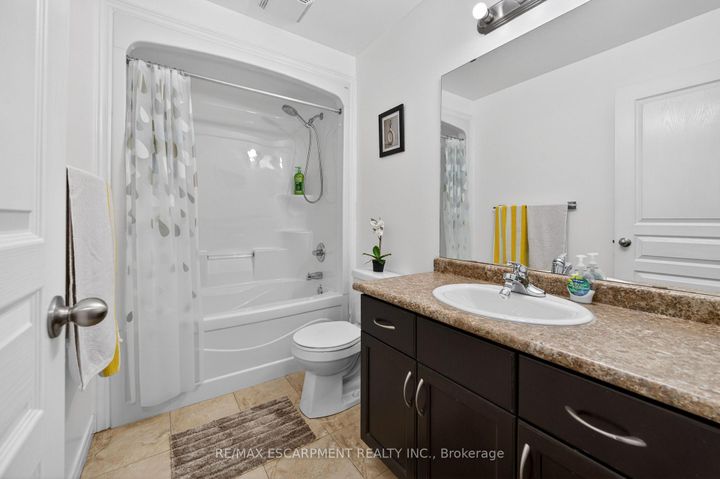 Photo 36 at 88 Highgate Drive, Stoney Creek Mountain, Hamilton