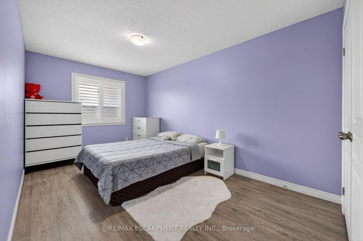 Photo 37 at 88 Highgate Drive, Stoney Creek Mountain, Hamilton