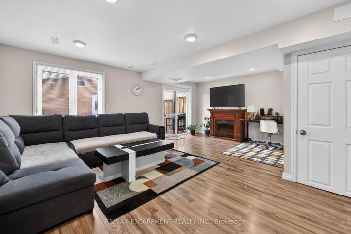 Photo 43 at 88 Highgate Drive, Stoney Creek Mountain, Hamilton