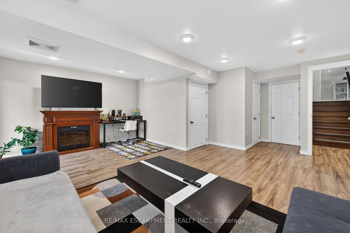 Photo 45 at 88 Highgate Drive, Stoney Creek Mountain, Hamilton