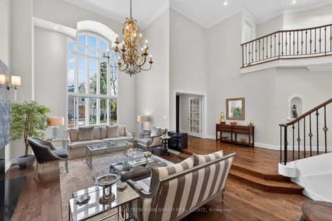 Photo 2 at 218 Hillcrest Avenue, Willowdale East, Toronto