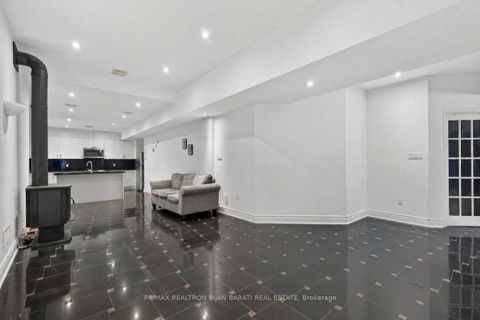Photo 36 at 218 Hillcrest Avenue, Willowdale East, Toronto