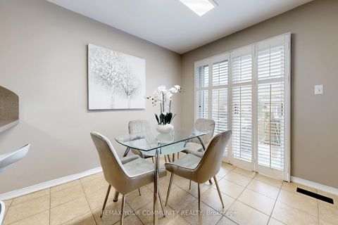 Photo 8 at 139 Ascalon Drive, Patterson, Vaughan