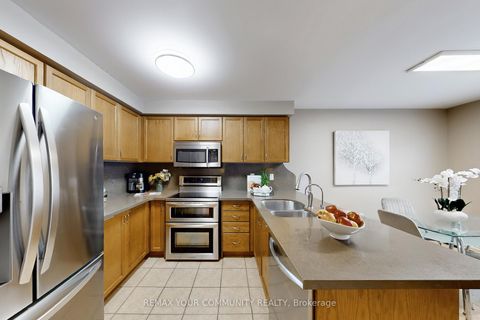 Photo 10 at 139 Ascalon Drive, Patterson, Vaughan