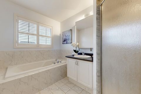 Photo 17 at 139 Ascalon Drive, Patterson, Vaughan